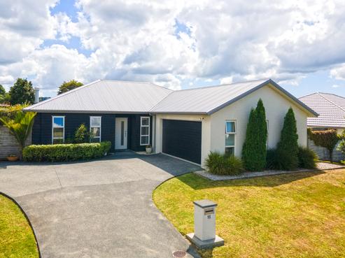 11 Pitoitoi Drive, Riverhead