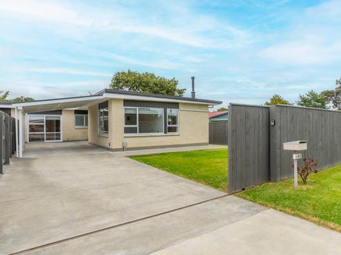 1/48 Menin Road, Raumati South