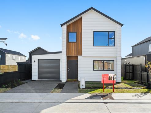 27 Halley Drive, Greenhill Park