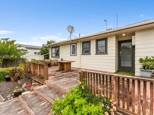 83 Dundas Road, Sanson
