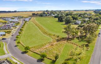 2 Barnett Drive, Marton