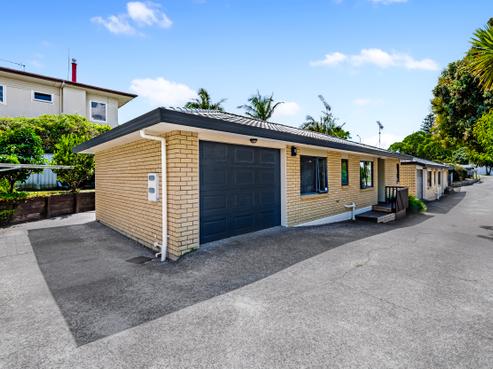 2/19 Howe Street, Howick