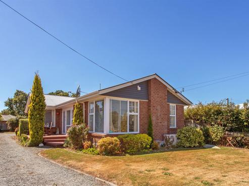 85 Banks Avenue, Dallington