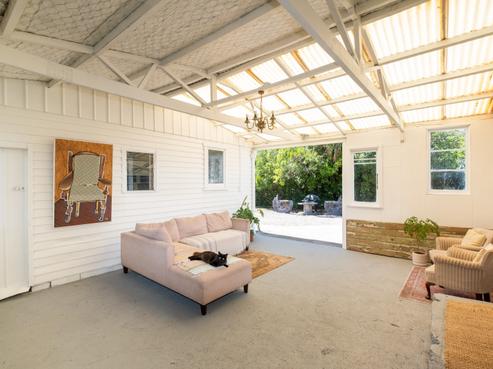 323 Clifton Road, Te Awanga