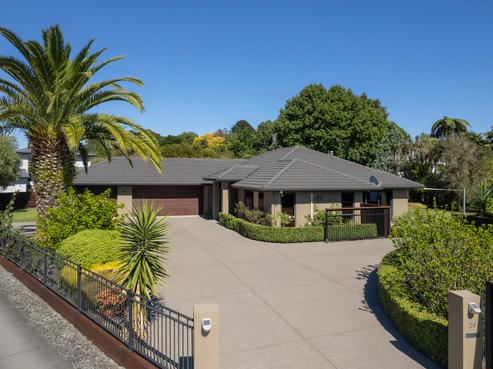 24 Paradise Place, Matua