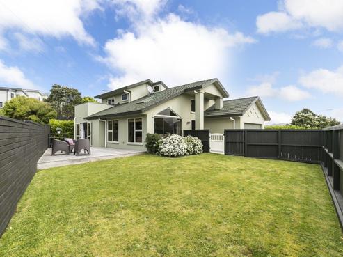 74 Kentwood Drive, Woodridge