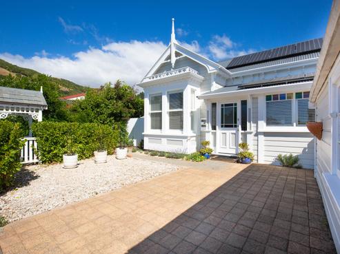 48 Weka Street, The Wood