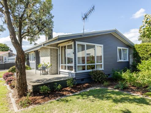 11 Len Davis Terrace, Pirimai