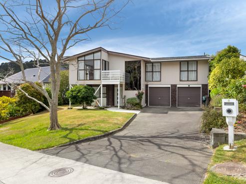 8 Tapestry Grove, Silverstream