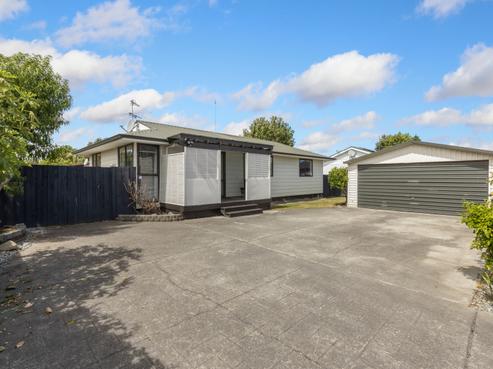2/27 Vickerys Road, Wigram