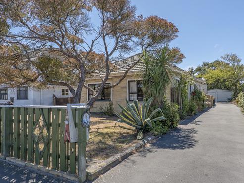 235 Breezes Road, Aranui