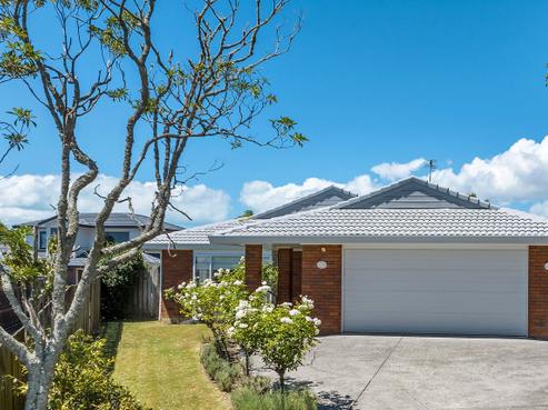 15 Solana Court, Botany Downs