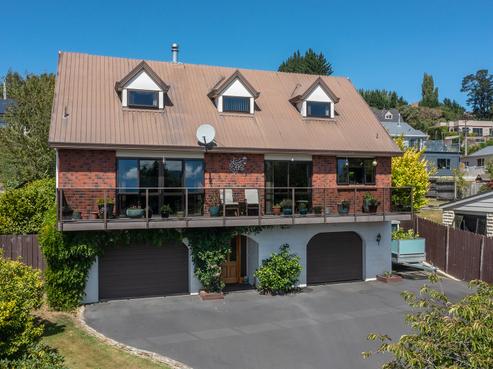 74 Kinmont Crescent, Mosgiel