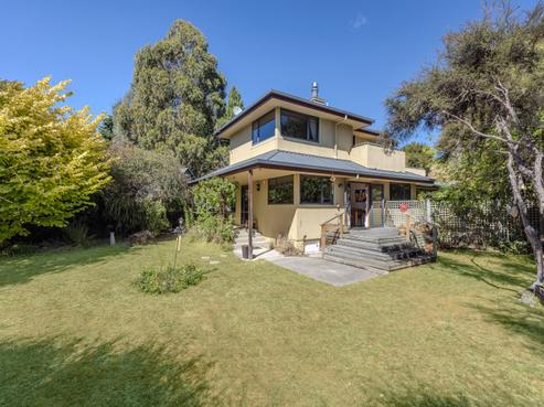 120 Lagoon Avenue, Albert Town