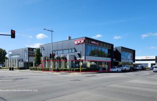 Bustling on Barbadoes