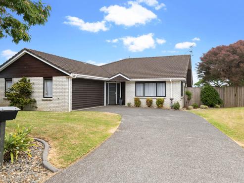 33 Summermist Drive, Northpark