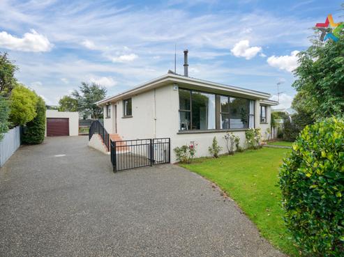 13 Pine Crescent, Hargest