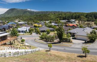 4 Bell Bird Rise, Picton