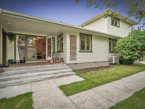 14 Pinehurst Crescent, Russley