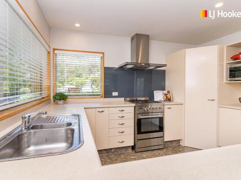 8 Jaffray Drive, East Taieri