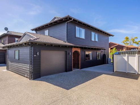 2/10 Ngaio Street, Takapuna