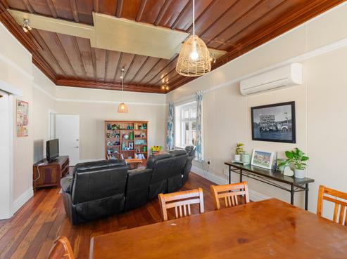 14 Russell Street, Foxton