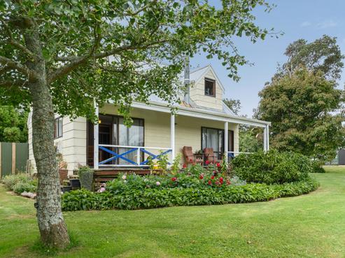 15 Fox Street, Okato