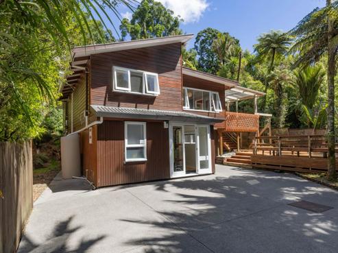 55 Bush Road, Waiatarua