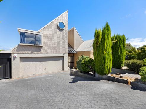 1 Gillies Avenue, Taupo