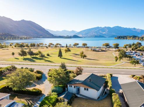 98 Brownston Street, Wanaka