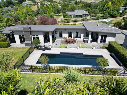 27 Loch Views Road, Acacia Bay