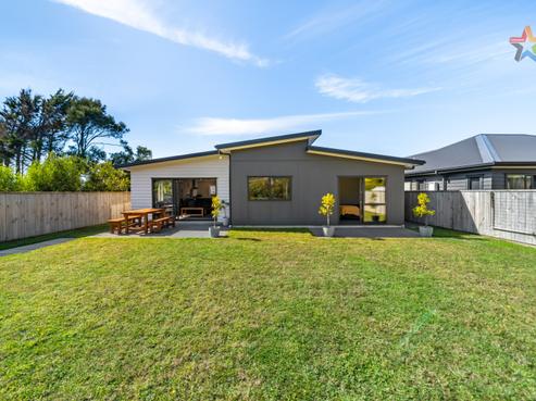 6 Richard Sadleir Way, Belmont