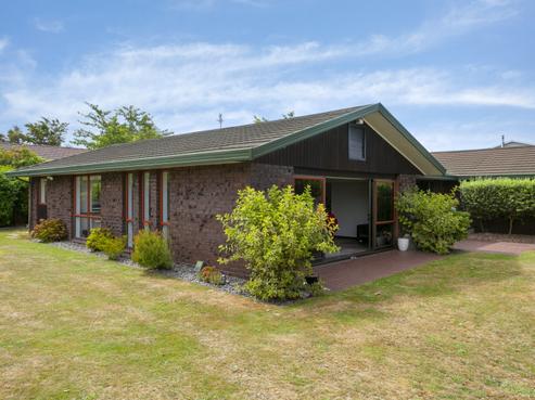 2 Hinekura Avenue, Taupo