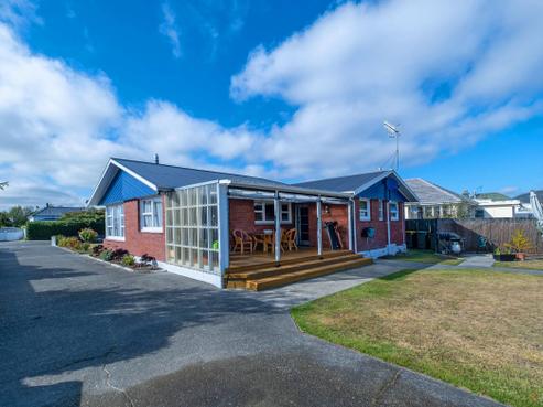 24 Rhodes Street, Waimate