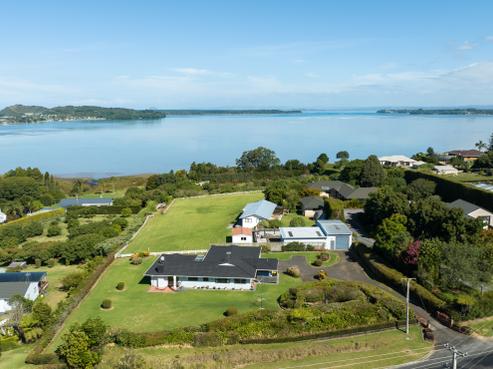 131 Athenree Road, Athenree
