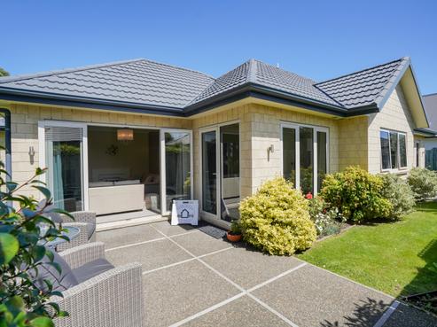 64 Glenroy Park Drive, Waikiwi