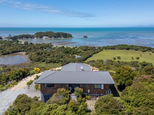 51 Wharariki Road, Collingwood