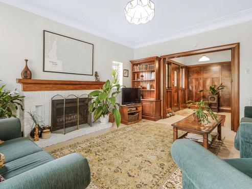 9 Hillcrest Road, Hillcrest