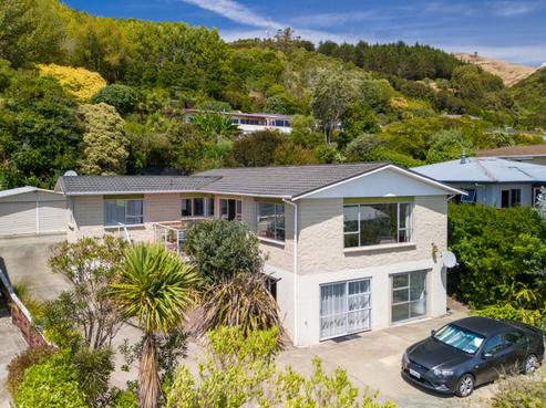 55 Marlborough Crescent, Richmond
