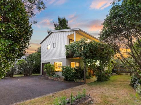 105 The Drive, Epsom