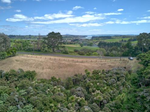 101 Trig Road, Whitford