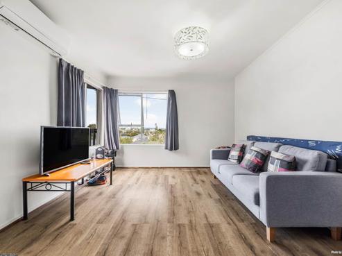 18/21 Aliford Avenue, One Tree Hill
