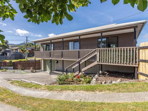 8A Dale Road, Raumati South