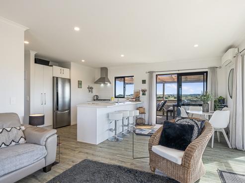 125 Strathnaver Drive, Waikawa Beach