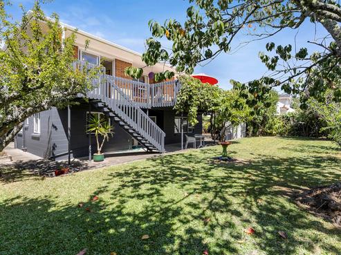 22 Taitua Drive, Te Atatu South