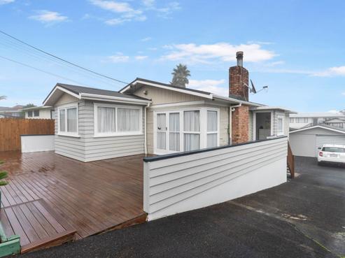 123 Vodanovich Road, Te Atatu South