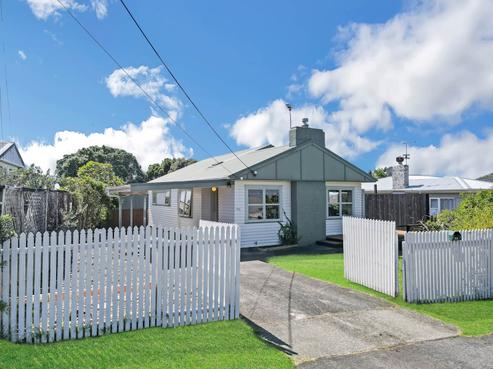 229 Sturges Road, Henderson