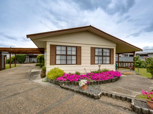 17 Jeffares Place, Taradale