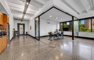 Refurbished Fitted Office Suites 