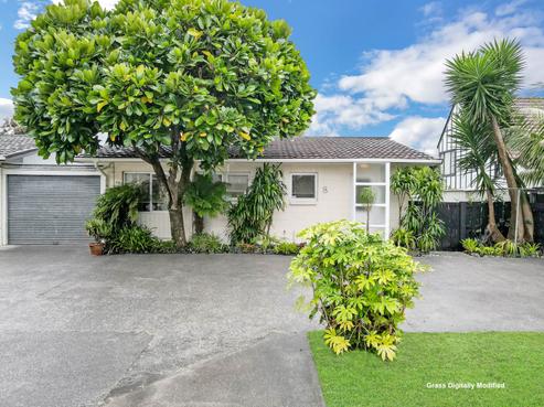 8/17 Swanson Road, Henderson